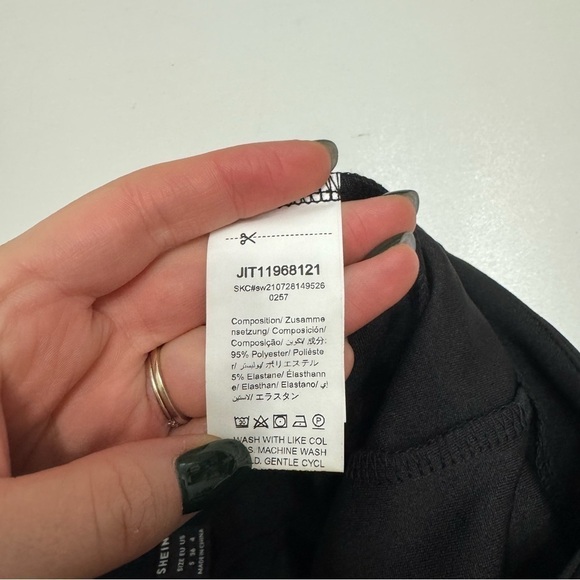 SHEIN solid button detail split skort black size small - Picture 8 of 12